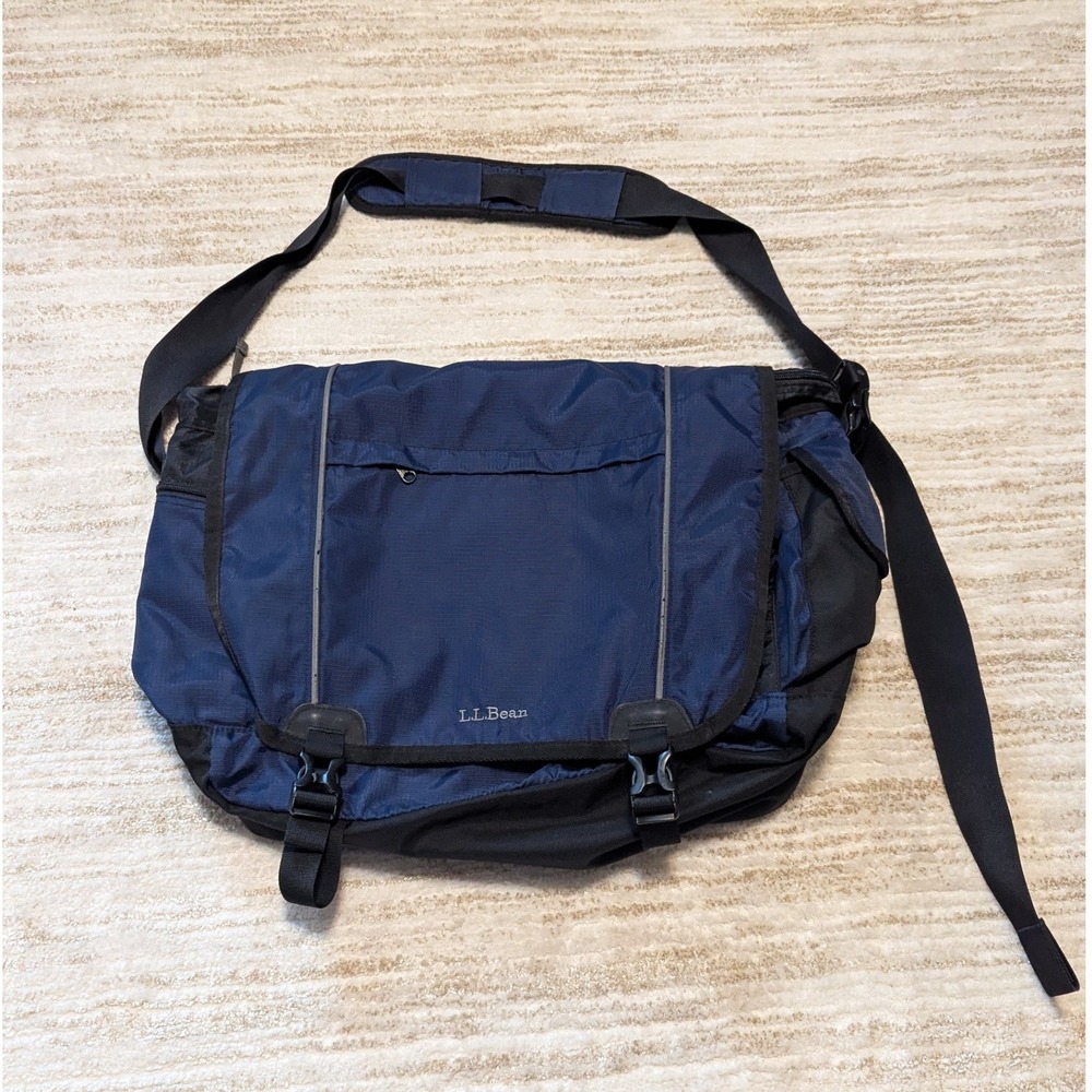 LL Bean Messenger Bag Unisex Large Navy Blue Nylon Ripstop Laptop Commuter Bag